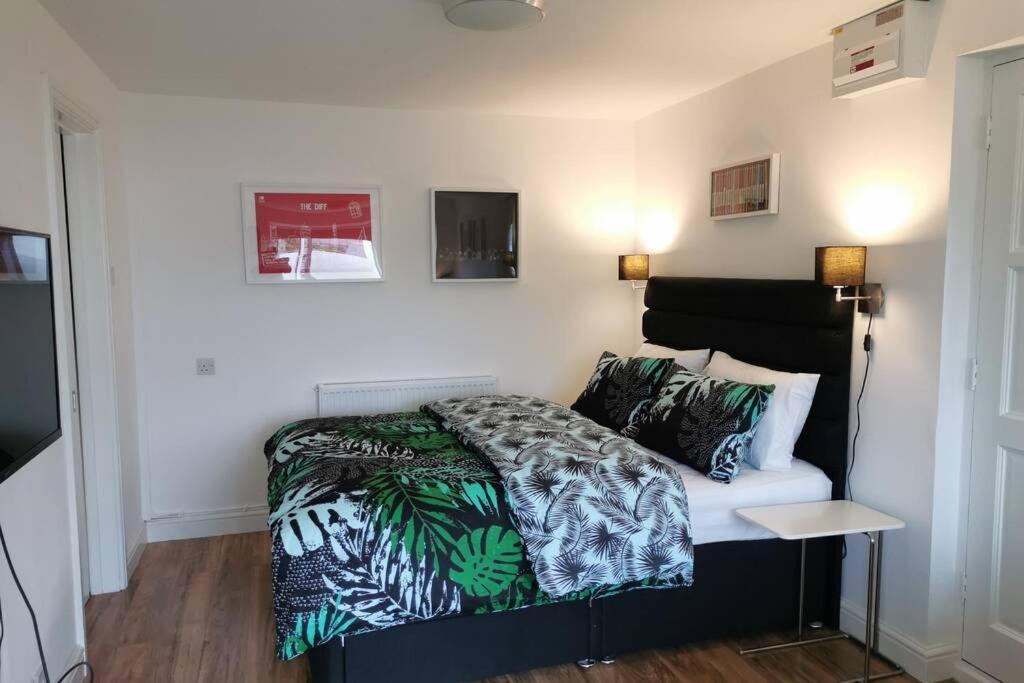 Stylish Studio Bungalow, Close To Cardiff Centre Экстерьер фото